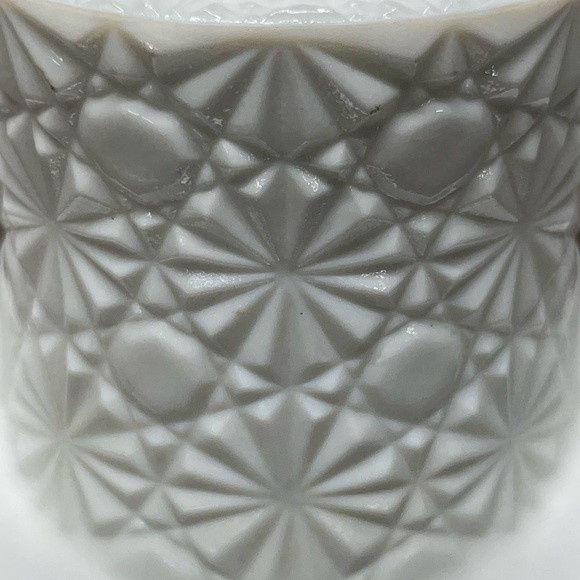 Vintage 1950s Fenton White Milk Glass Top Hat Daisy Dot Pattern Small 4" Planter - Picture 3 of 6